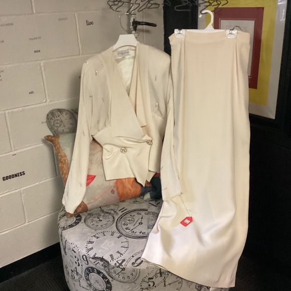 JIMMY GAMBA. SUIT. LONG SKIRT. EMBELISHED LIST $$$1,800SZ 8